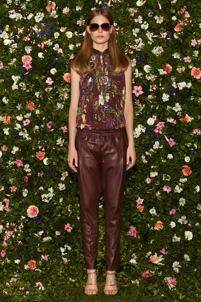 Look 15